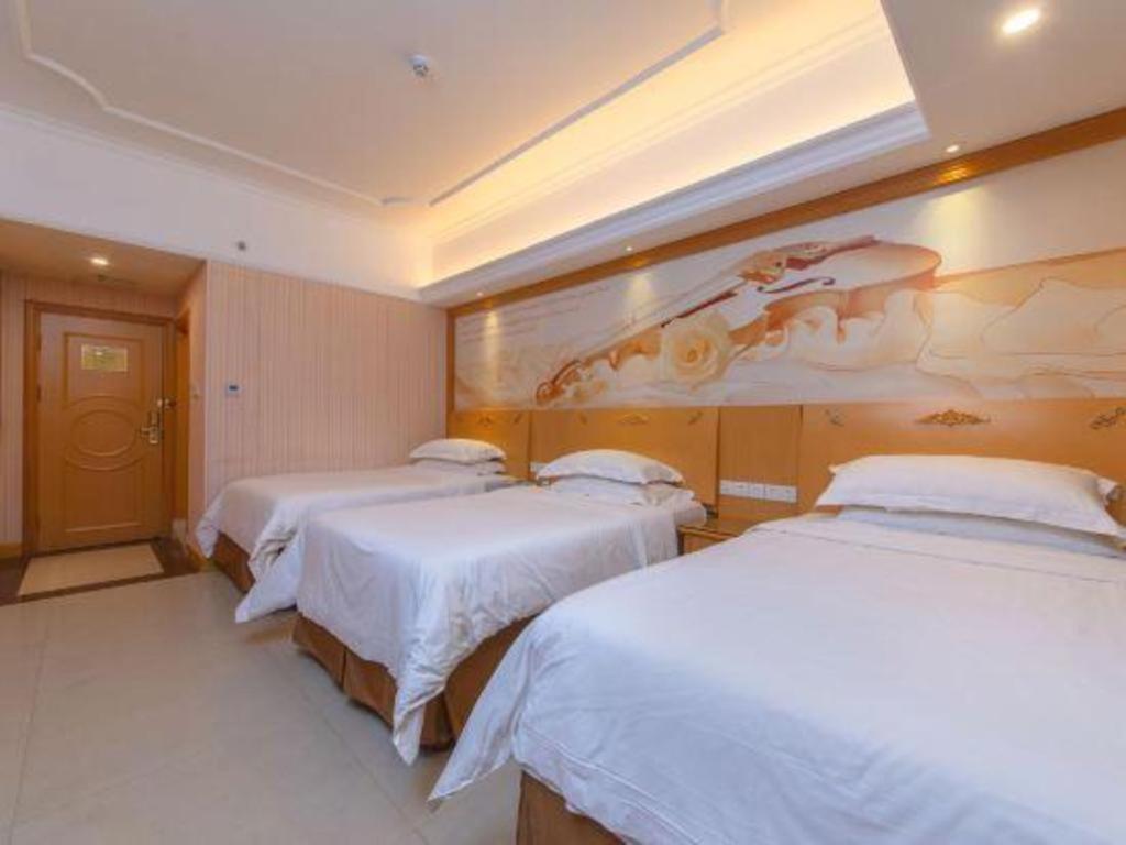 Vienna Classic Hotel Guangdong Yangxi Moon Bay Exterior foto