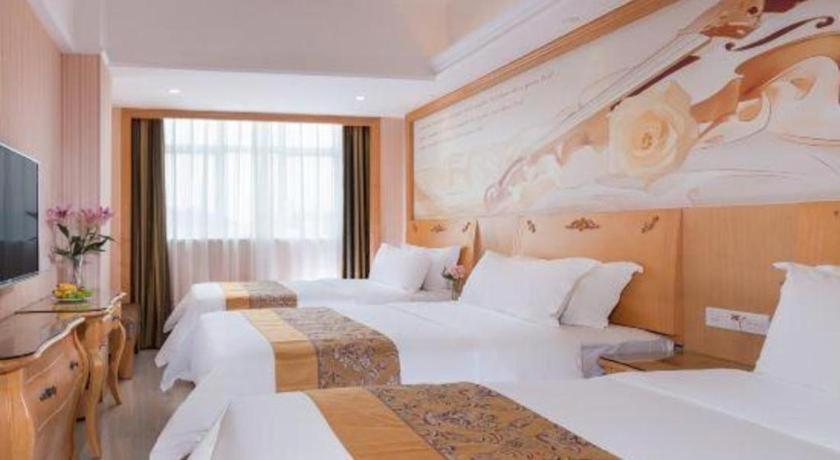 Vienna Classic Hotel Guangdong Yangxi Moon Bay Exterior foto