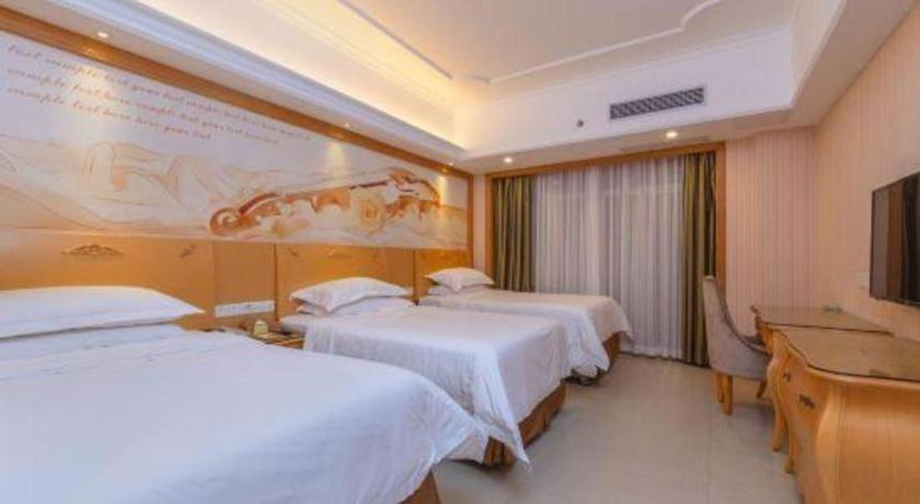 Vienna Classic Hotel Guangdong Yangxi Moon Bay Exterior foto